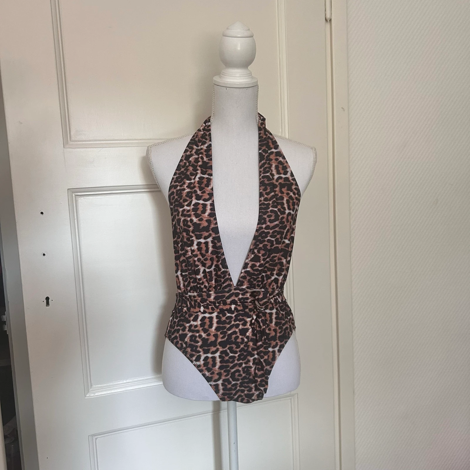 Nieuw Boohoo luipaardprint badpak – maat 36 (EU) / UK 10